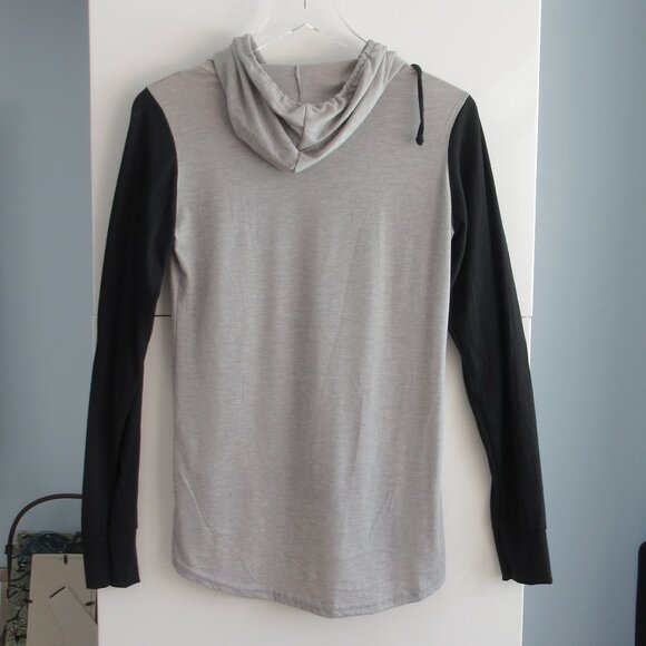 California Republic Hoodie Womens S Pullover Light Embellished Sweater Gray Blk - Picture 4 of 9